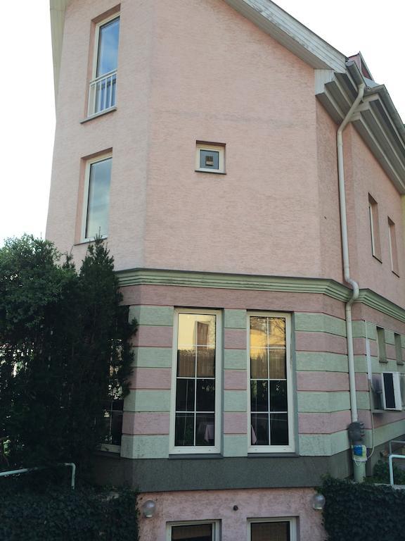 Belle Fleur Panzio Bed & Breakfast Budapest Exterior photo